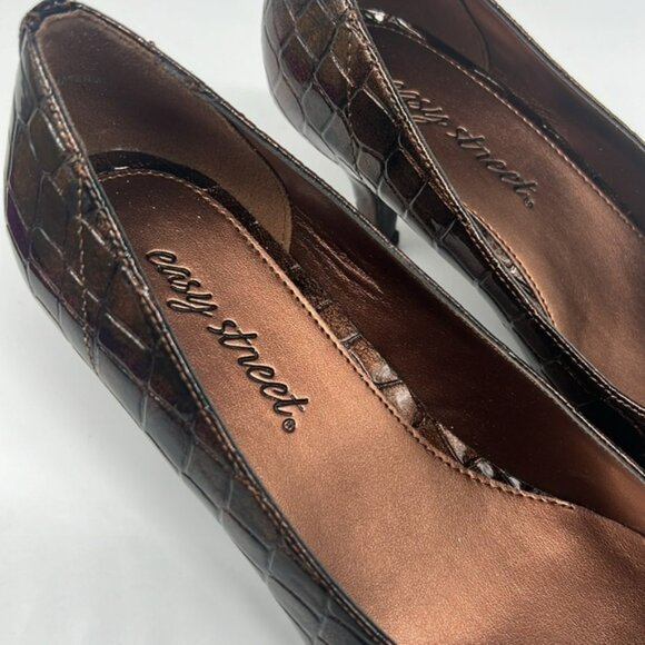 Easy Street Bronze Snake Patent Chiffon Small Heel Pumps Pointed Toe 6.5 WIDE - Picture 11 of 16
